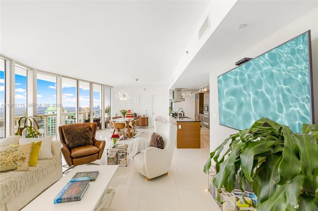 495 Brickell Ave 4704, Miami, FL 33131