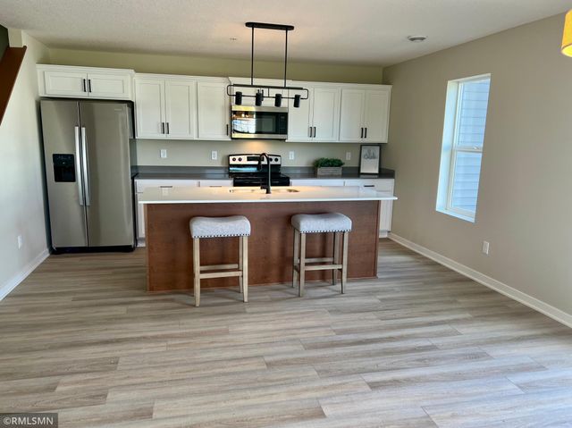 809 Tomahawk Court, Madison Lake, MN 56063