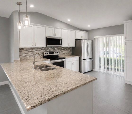 925 PEBBLE CREEK CIRCLE, Orlando, FL 32824