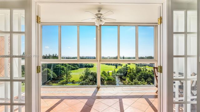 3300 N Palm Aire Drive 910, Pompano Beach, FL 33069