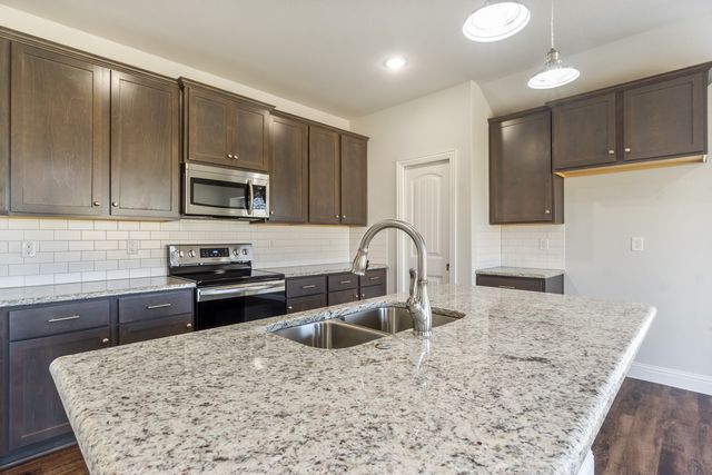 112 Jay Street, Hillsboro, TX 76645