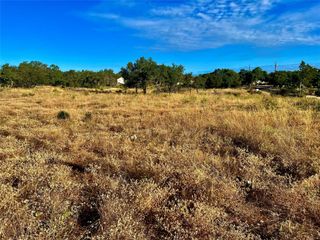 728 NOMAD DR, Spicewood, TX 78669