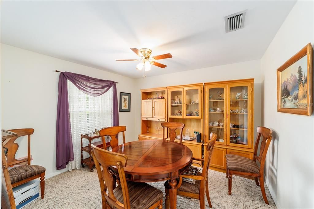 Image 17 of property listing at 1602 NW 117 TERRACE, Gainesville, FL 32606