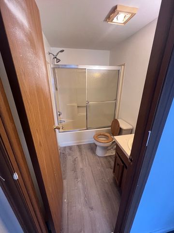 88 Almy St 2, Fall River, MA 02720