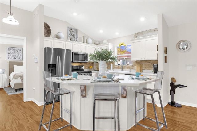 3433 WORTH CIRCLE, The Villages, FL 32162