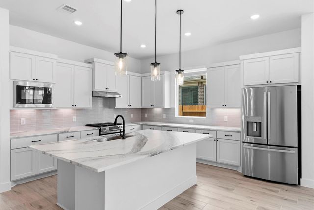 13306 Valley Orchard, Tomball, TX 77375