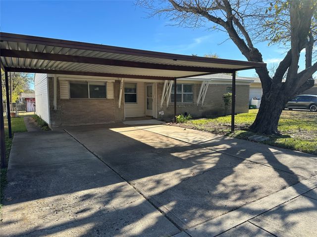 4424 Motley Drive, Mesquite, TX 75150