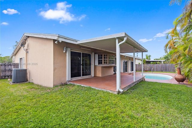 10325 SW 127th Ct, Miami, FL 33186