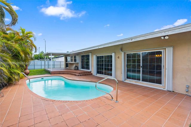 10325 SW 127th Ct, Miami, FL 33186