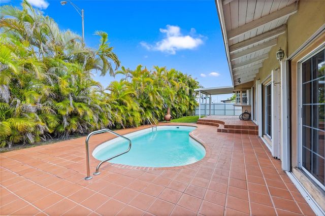10325 SW 127th Ct, Miami, FL 33186