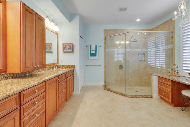 3055 NW Stoney Creek Avenue, Jensen Beach, FL 34957