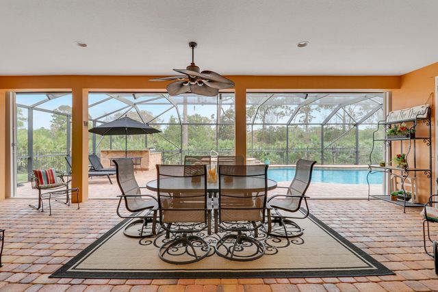 3055 NW Stoney Creek Avenue, Jensen Beach, FL 34957