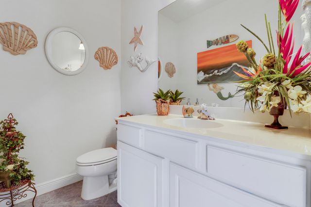 3055 NW Stoney Creek Avenue, Jensen Beach, FL 34957