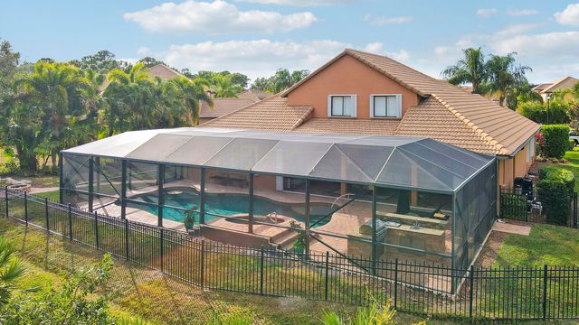 3055 NW Stoney Creek Avenue, Jensen Beach, FL 34957