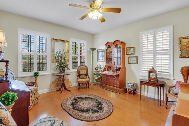 3055 NW Stoney Creek Avenue, Jensen Beach, FL 34957