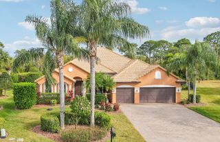 3055 NW Stoney Creek Avenue, Jensen Beach, FL 34957