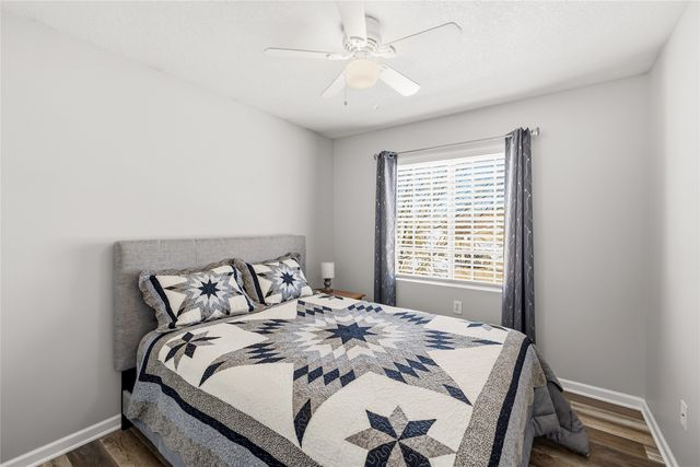 2501 E Luster Lane, Des Moines, IA 50320