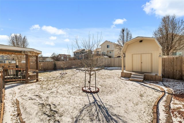 2501 E Luster Lane, Des Moines, IA 50320