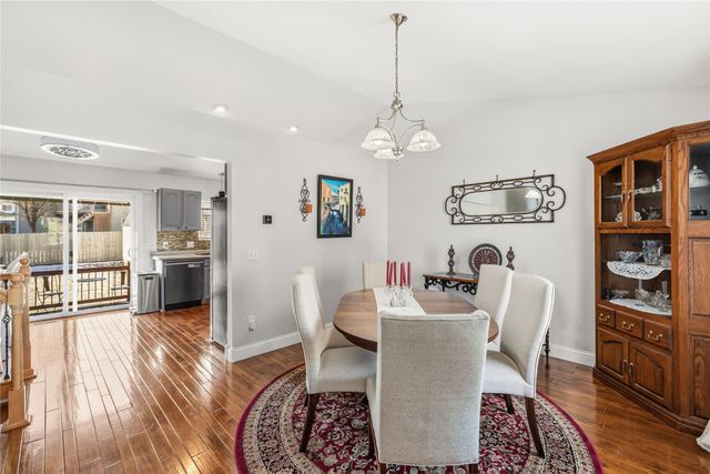 2501 E Luster Lane, Des Moines, IA 50320