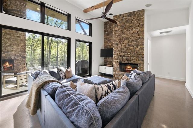 545 Cowart Mountain Road, Jasper, GA 30143