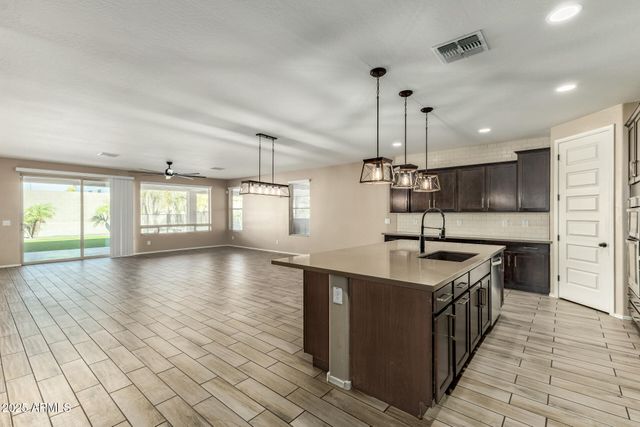 18334 W MARSHALL Lane, Surprise, AZ 85388