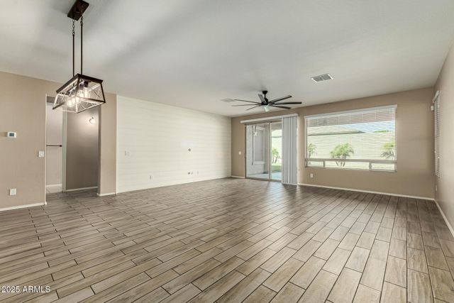 18334 W MARSHALL Lane, Surprise, AZ 85388