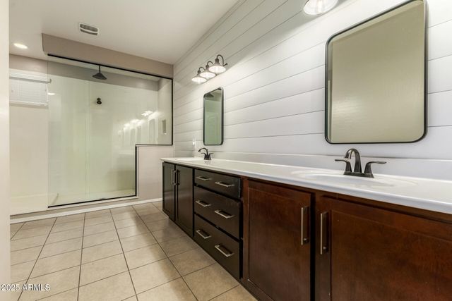 18334 W MARSHALL Lane, Surprise, AZ 85388