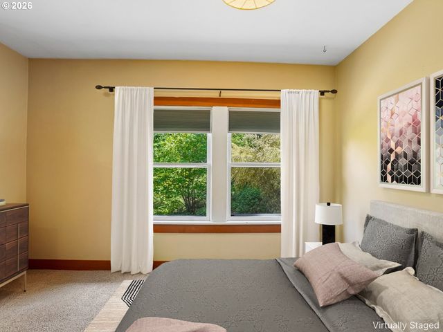 9421 Nw GERMANTOWN Rd, Portland, OR 97231