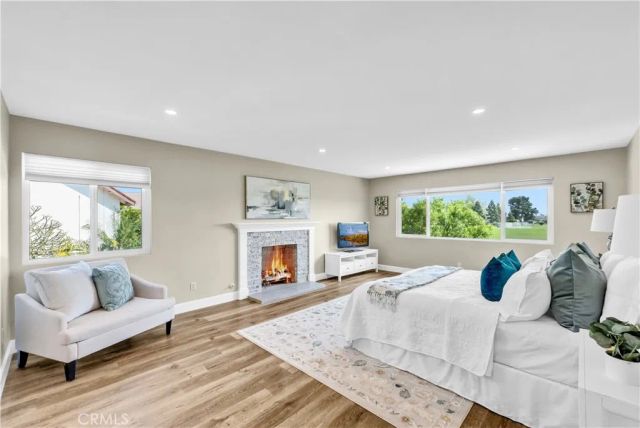 15582 Wild Cherry Cir, Huntington Beach, CA 92647