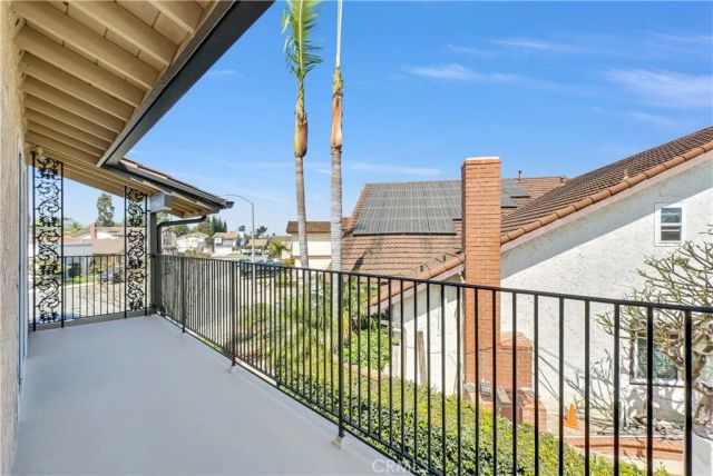 15582 Wild Cherry Cir, Huntington Beach, CA 92647