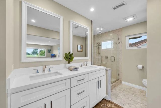 15582 Wild Cherry Cir, Huntington Beach, CA 92647