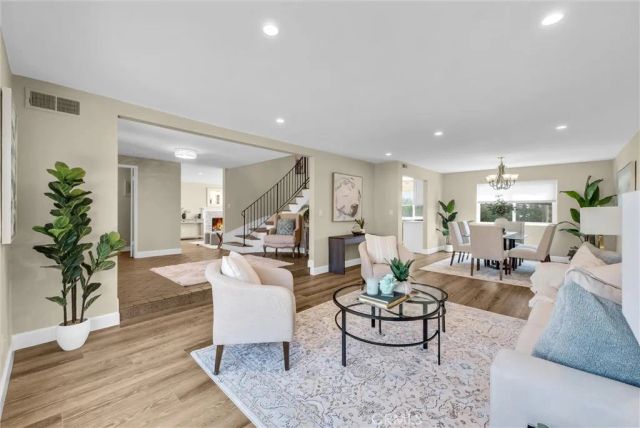 15582 Wild Cherry Cir, Huntington Beach, CA 92647