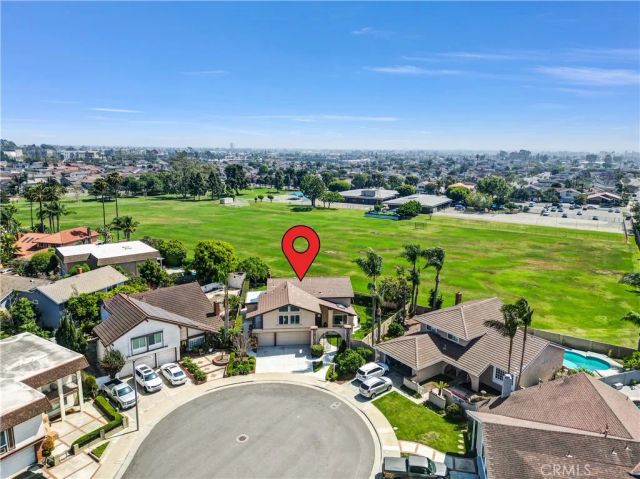 15582 Wild Cherry Cir, Huntington Beach, CA 92647