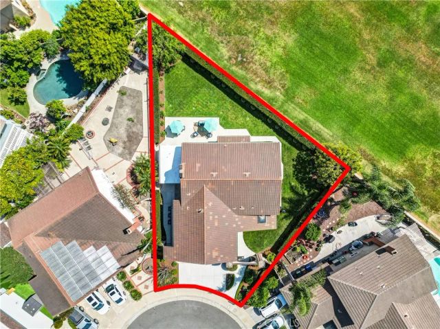 15582 Wild Cherry Cir, Huntington Beach, CA 92647