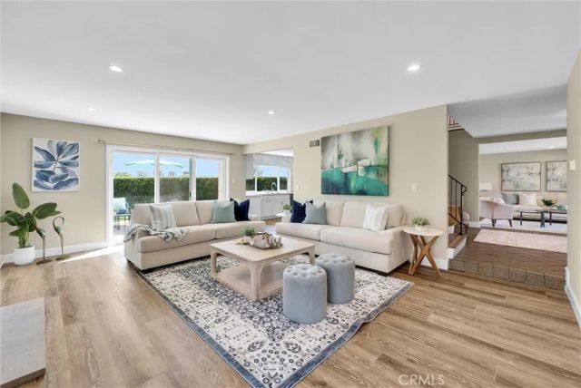 15582 Wild Cherry Cir, Huntington Beach, CA 92647