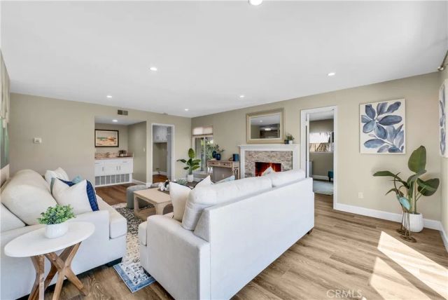 15582 Wild Cherry Cir, Huntington Beach, CA 92647