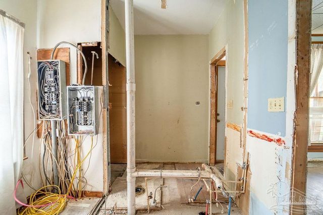 400 W Gregory St, Pensacola, FL 32502