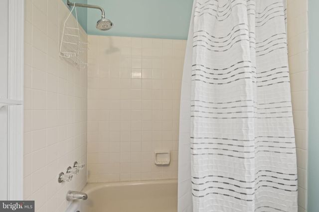 5 BELMONT CT, Sicklerville, NJ 08081