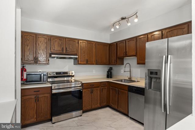 5 BELMONT CT, Sicklerville, NJ 08081