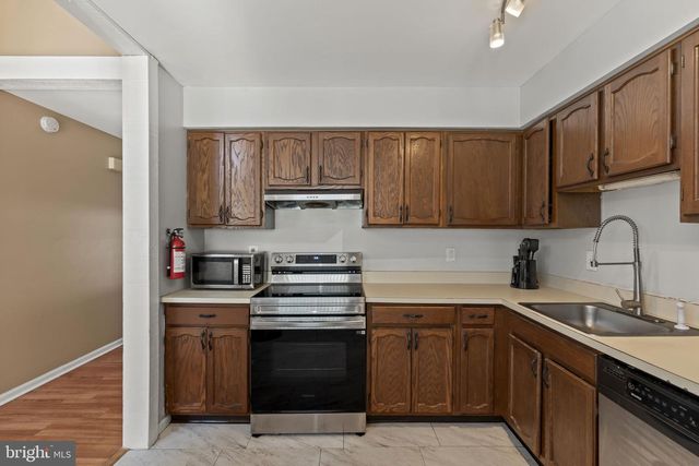 5 BELMONT CT, Sicklerville, NJ 08081