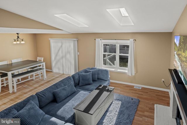 5 BELMONT CT, Sicklerville, NJ 08081