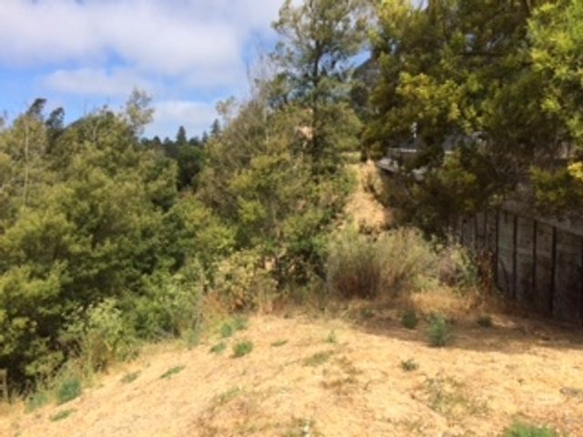 3257 Monterey Blvd., Oakland, CA 94602