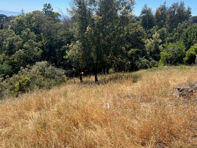 3257 Monterey Blvd., Oakland, CA 94602