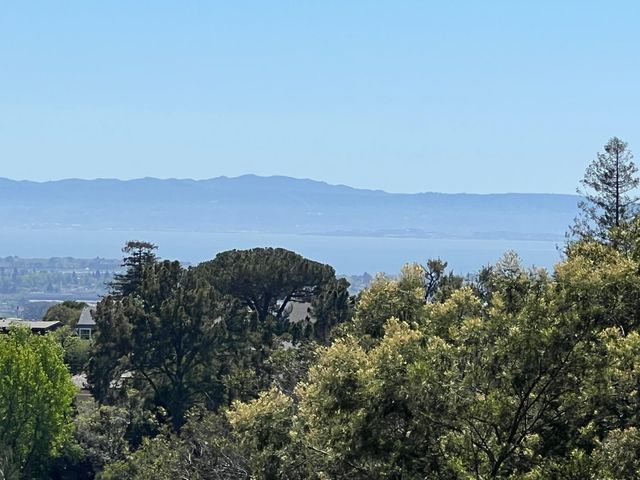 3257 Monterey Blvd., Oakland, CA 94602