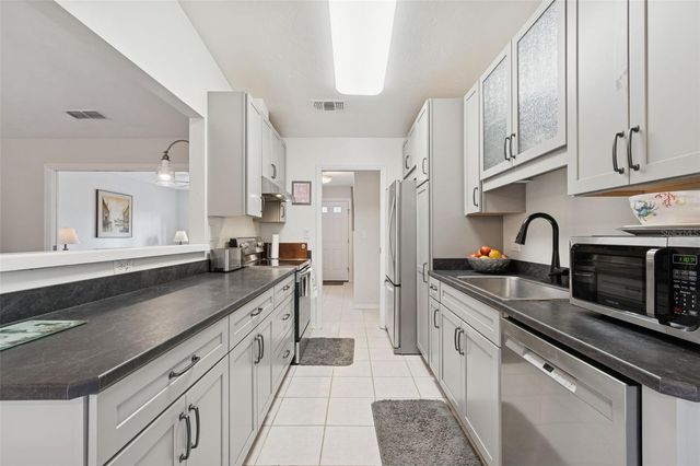 6032 NW 32ND STREET, Gainesville, FL 32653