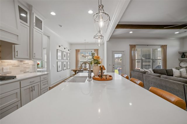 5900 SW Dryden Road, Bentonville, AR 72713