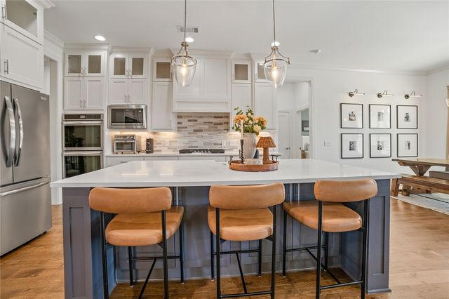 5900 SW Dryden Road, Bentonville, AR 72713