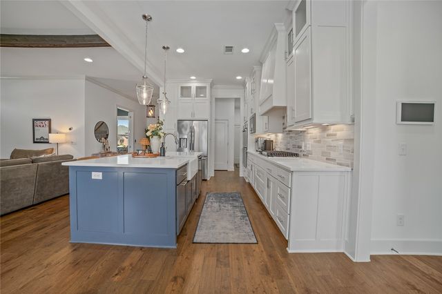 5900 SW Dryden Road, Bentonville, AR 72713