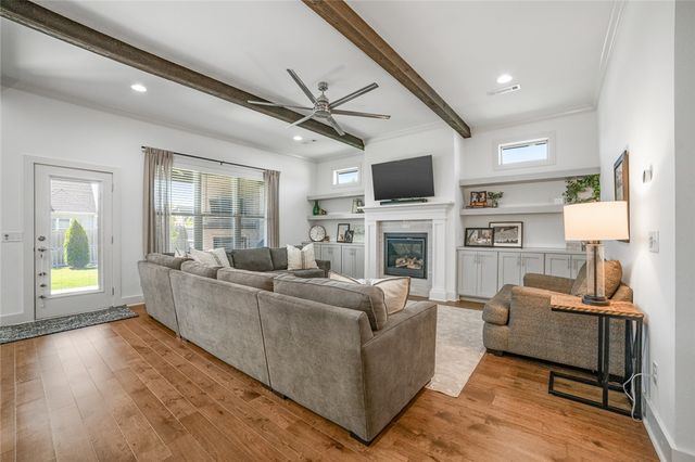 5900 SW Dryden Road, Bentonville, AR 72713