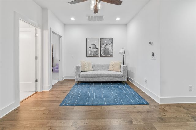 5900 SW Dryden Road, Bentonville, AR 72713